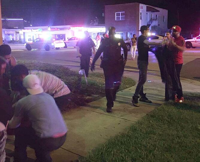 In dem Schwulenclub "Pulse" in Orlando hat ein Mann in der Nacht zum Sonntag 50 Menschen erschossen, 53 weitere sind verletzt.