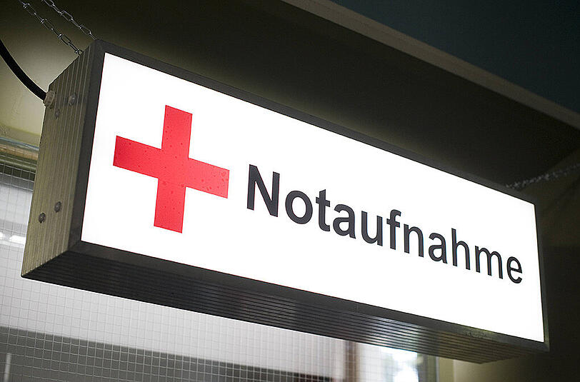Der Rentner kam mit schweren Verletzungen in ein Krankenhaus.