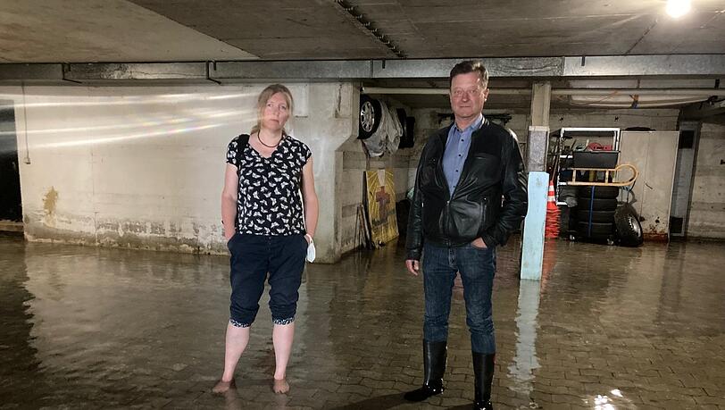 Franziska von Gagern und ein Unterstützer der ersten Stunde: Der Landtagsabgeordnete Christian Hierneis (Grüne) in der Tiefgarage der Genter Straße.