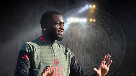 Dayot Upamecano wird seinen Vertrag beim FC Bayern verl&auml;ngern.