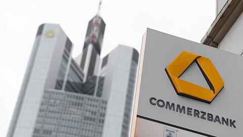 Die Management-Spitze der Commerzbank steht unter Druck.