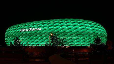 Ikonische Lichtinstallation au&szlig;en, durchdachtes Umweltkonzept innen: Die Allianz Arena (Symbolbild).