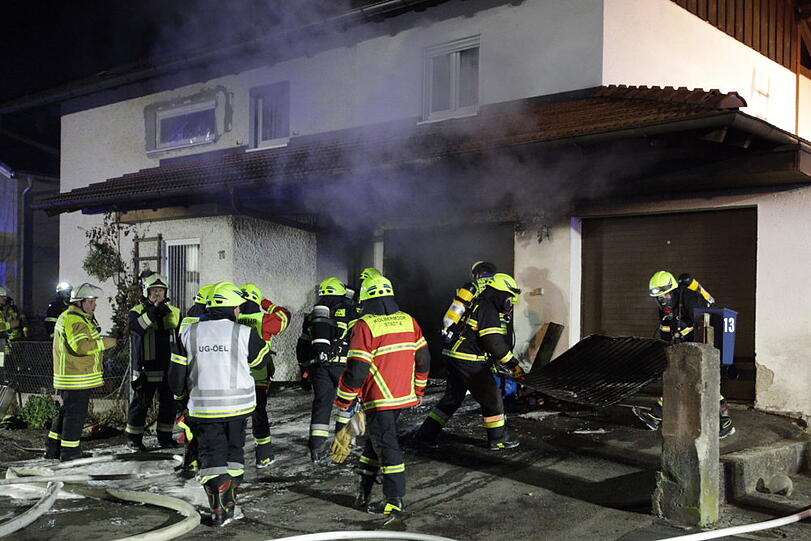 Der Keller und die Garage des Einfamilienhauses in Kolbermoor brannten völlig aus. Die Bilder.
