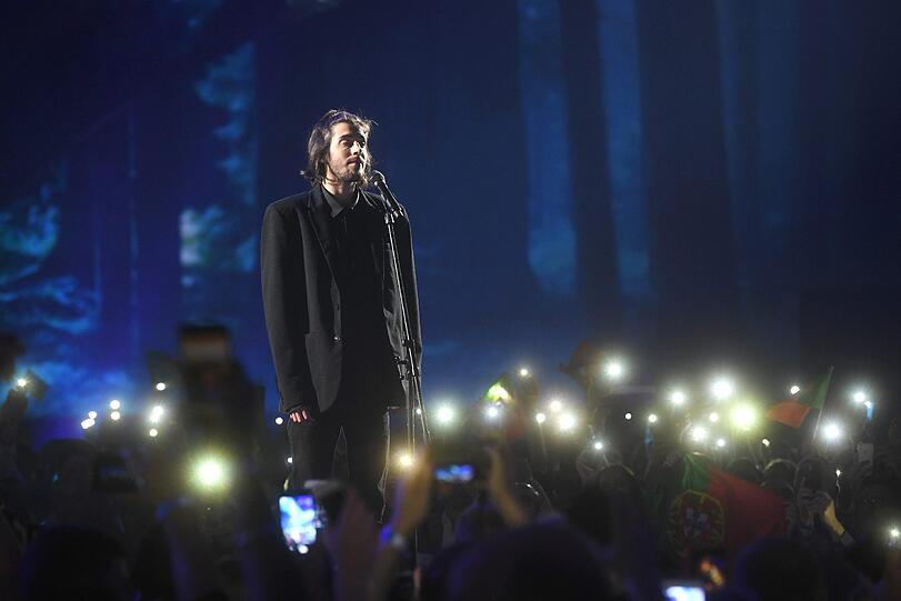 Salvador Sobral für Portugal mit "Amor pelos dois"