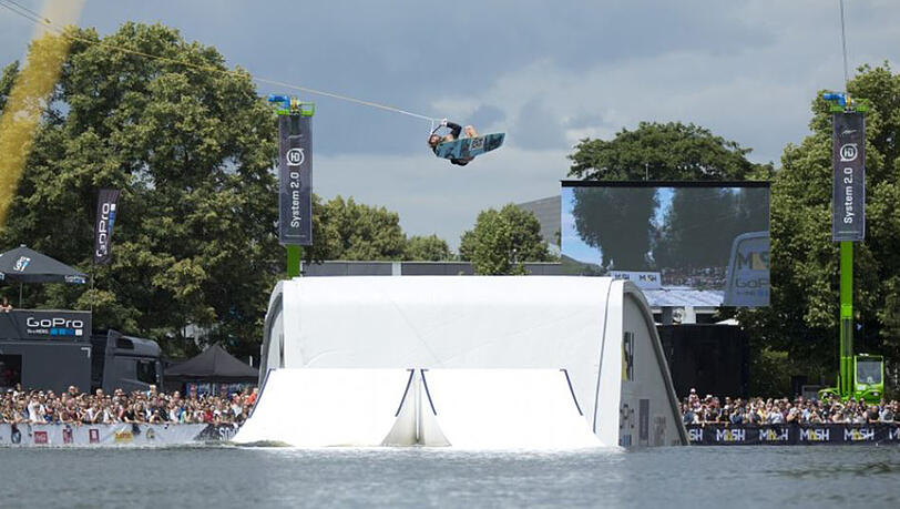 Seit letztem Jahr Teil des außergewöhnlichen Programms: Wakeboarden. Seit letztem Jahr Teil des außergewöhnlichen Programms: Wakeboarden.