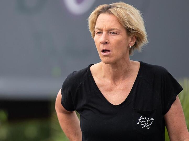 Martina Voss-Tecklenburg bleibt Bundestrainerin der deutschen Frauen-Nationalmannschaft.