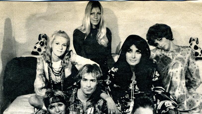 Bernd Stockinger (M.) mit Gila von Weitershausen, Peggy March, Karin Feddersen, Dunja Rajter, Helga Anders und Hansi Lindner.