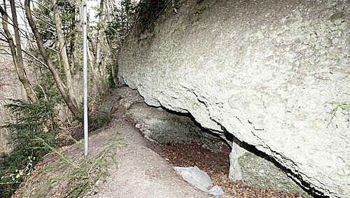 In dieser Höhle hauste der Mann und erfror In dieser Höhle hauste der Mann und erfror