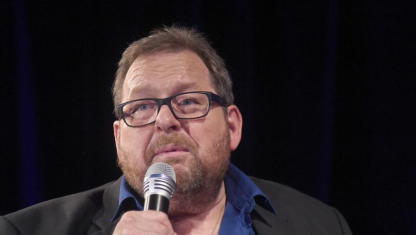 Ottfried Fischer hat seine Parkinson-Erkrankung 2008 öffentlich gemacht. Ottfried Fischer hat seine Parkinson-Erkrankung 2008 öffentlich gemacht.