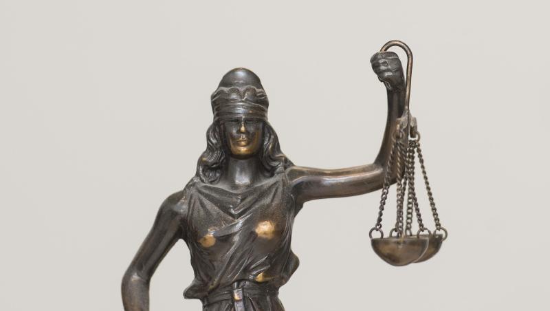 Eine Figur der Justitia. Foto: picture alliance/dpa/Symbolbild Eine Figur der Justitia. Foto: picture alliance/dpa/Symbolbild