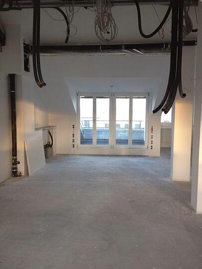 Neue Bash-Heimat: Das Haircut-Loft hoch über den Dächern Münchens.