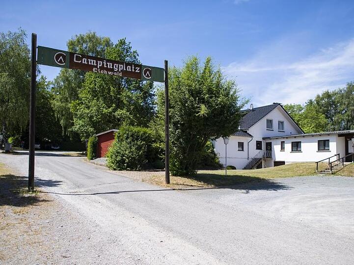 Die Polizei hat auf dem Campingplatz weitere Gegenstände sichergestellt.