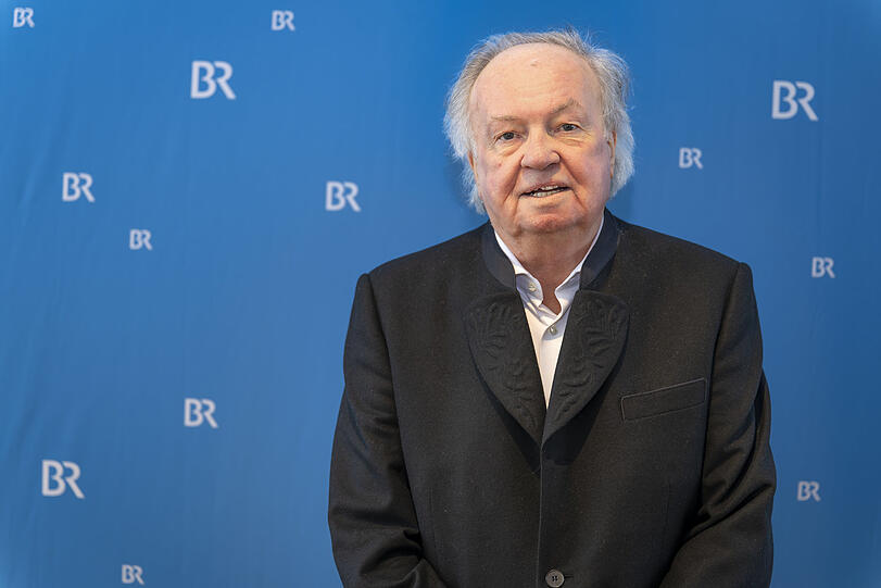 Regisseur Franz Xaver Bogner wurde 1949 in Pliening geboren. Nach einer Lehre in einem Kopierwerk besuchte er die Hochschule für Fernsehen und Film. Die Serie "Irgendwie und Sowieso" erreichte Kultstatus, "Café Meineid" lief 14 Jahre im BR.
