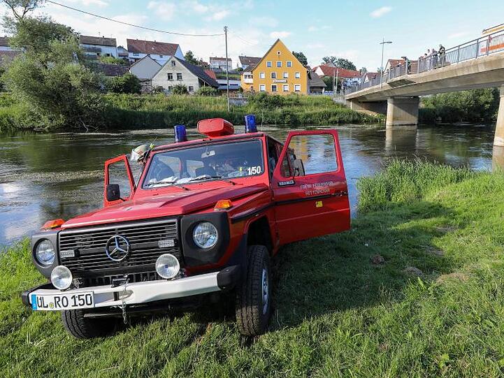 Bei einem Junggesellenabschied auf der Donau ist ein 30-Jähriger in Baden-Württemberg ertrunken.