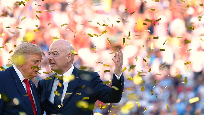 FIFA-Pr&auml;sident Gianni Infantino pflegt ein enges Verh&auml;ltnis zu Pr&auml;sident Donald Trump. (Archivbild)