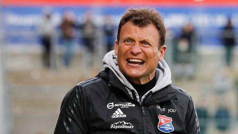 Haching-Trainer Claus Schromm verlängert bis 2023.