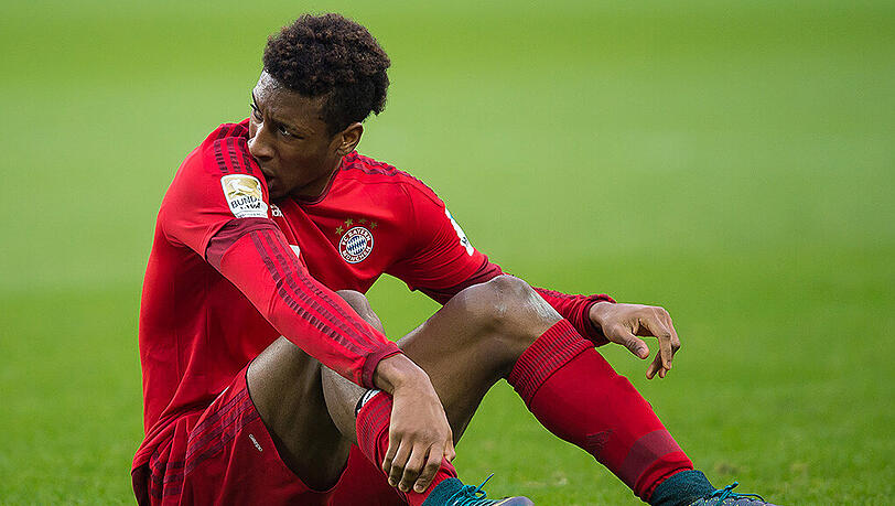 Kingsley Coman kann nicht so recht fassen, dass sein Team in Mönchengladbach mit 1:3 eingegangen ist. "Wir werden wieder aufstehen", sagt Bayern-Keeper Manuel Neuer. Kingsley Coman kann nicht so recht fassen, dass sein Team in Mönchengladbach mit 1:3 eingegangen ist. "Wir werden wieder aufstehen", sagt Bayern-Keeper Manuel Neuer.