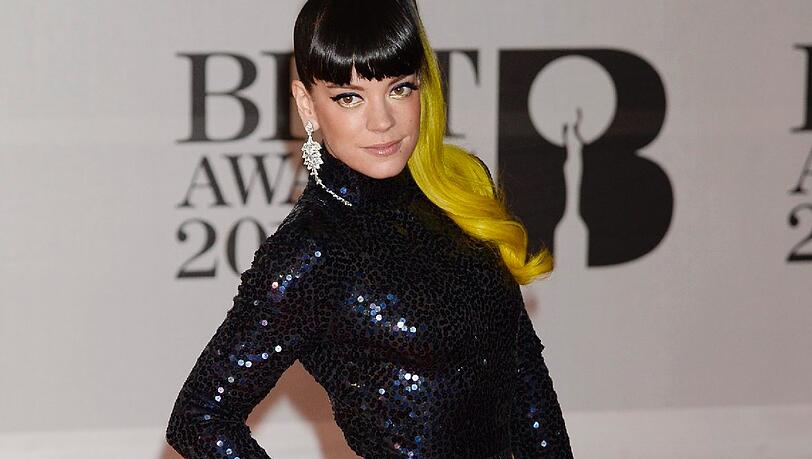 Lily Allen ist immer tiptop gestylt, was Körperbehaarung angeht kneift sie aber ein Auge zu. Lily Allen ist immer tiptop gestylt, was Körperbehaarung angeht kneift sie aber ein Auge zu.