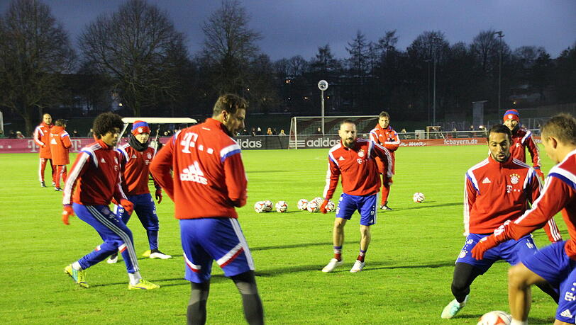 Vorbereitungen für die Rückrunde: Der FC Bayern startet ins Training. Die AZ war dabei. Die Bilder... Vorbereitungen für die Rückrunde: Der FC Bayern startet ins Training. Die AZ war dabei. Die Bilder...
