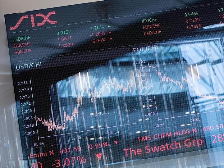Indizes der Schweizer Börse in Zürich: Rund 30 Prozent der Schweizer Börsenschwergewichte - darunter Nestlé, Roche und Novartis - werden im Ausland gehandelt.