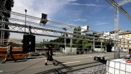 Letzte Vorbereitungen auf der Corneliusbrücke Letzte Vorbereitungen auf der Corneliusbrücke