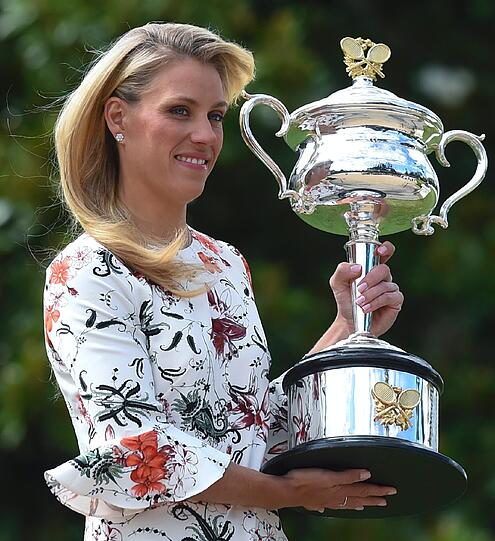Am Tag nach ihrem großen Sieg von Melbourne stand für Angelique Kerber noch der angekündigte Sprung in den Yarra River an.