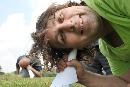 &bdquo;Gras wächst&ldquo; &ndash; weiter nicht: Der Nürnberger Künstler Thomas May darf sein Projekt mit 14 Kollegen erneut nicht realisieren.