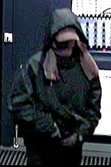 Überfall auf eine Spielhalle in Haag: Wer kennt diese Männer?