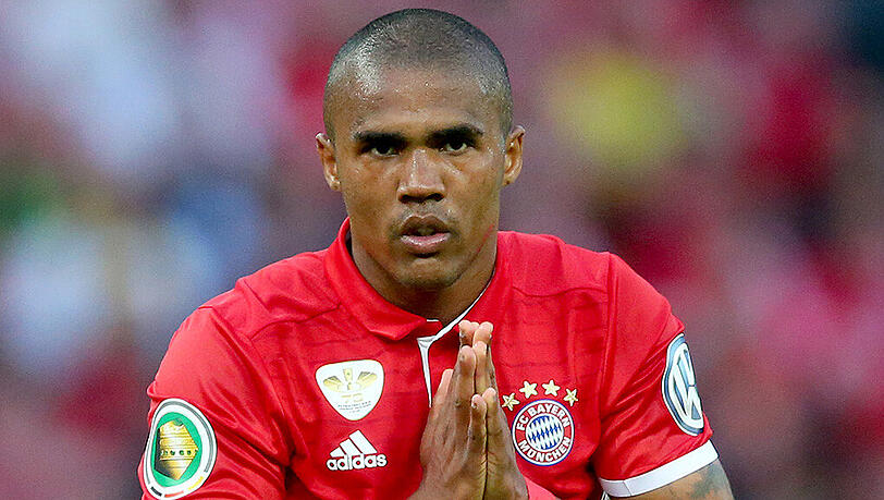 Nach seiner Verletzung zurück im Lauftraining: Douglas Costa Nach seiner Verletzung zurück im Lauftraining: Douglas Costa