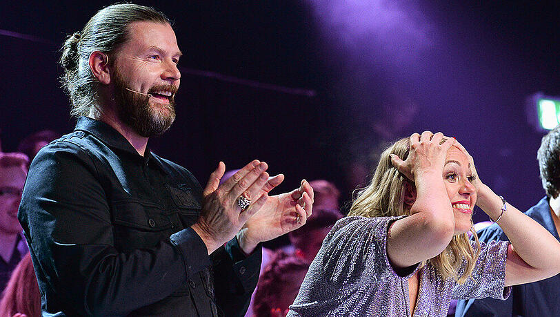 Rea Garvey und Ruth Moschner bilden das neue Rateteam bei "The Masked Singer". Rea Garvey und Ruth Moschner bilden das neue Rateteam bei "The Masked Singer".