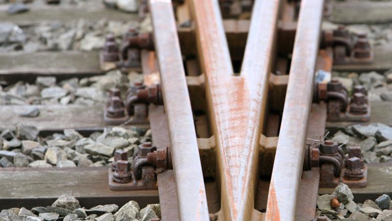Eine Weiche an einem Gleis der Bahn. Foto: Boris Roessler/Archivbild Eine Weiche an einem Gleis der Bahn. Foto: Boris Roessler/Archivbild