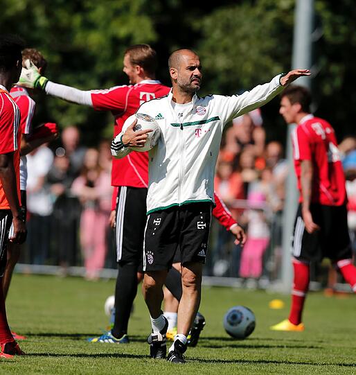 Die Bayern bereiten sich auf das Spiel gegen den 1. FC Nürnberg vor. Hier gibt's die Bilder vom Mittwochstraining.