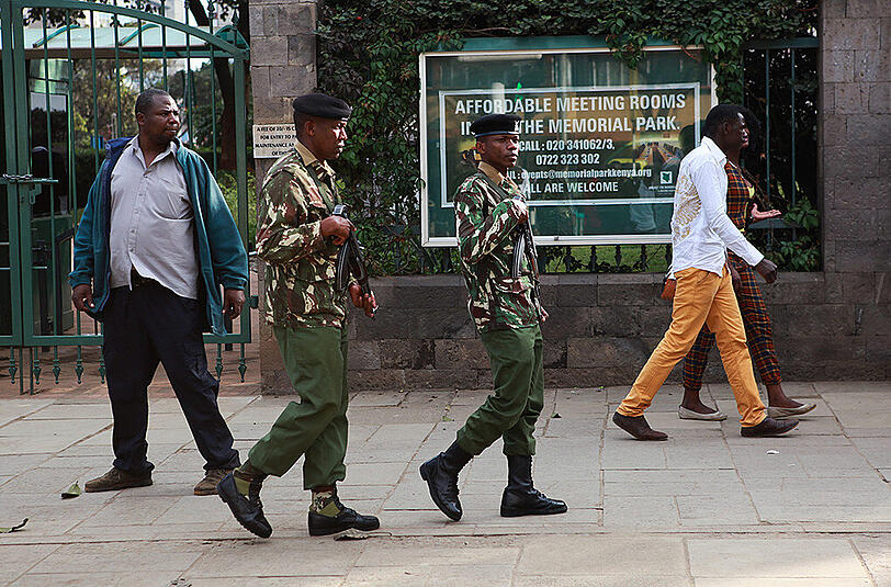 Vor dem Besuch von US-Präsident Obama hat die kenianische Polizei in Nairobi ihre Präsenz erhöht.