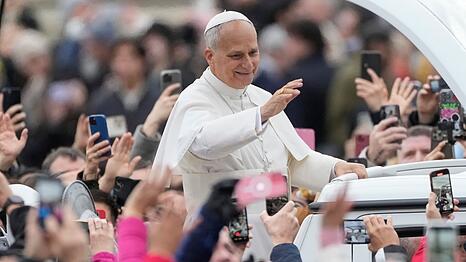 Der Jubel auf dem Petersplatz war gro&szlig;.