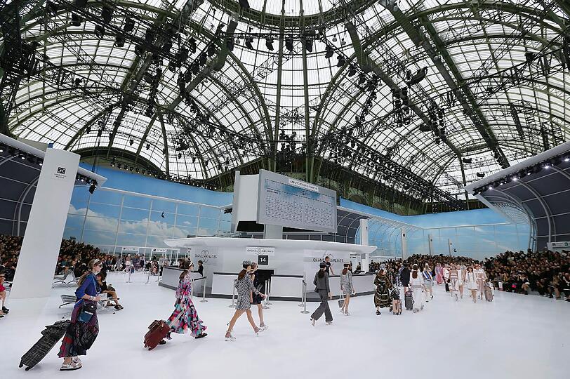 Chanel präsentiert seine neueste Kollektion in Paris
