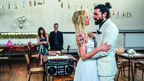 Liebesheirat im Knast: Die Studienabbrecherin Katja (Diane Kruger) heiratet ihren Ex-Drogendealer Nuri (Numan Acar).