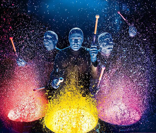 Farbspritzer und Trommelwirbel: Die Blue Man Group.