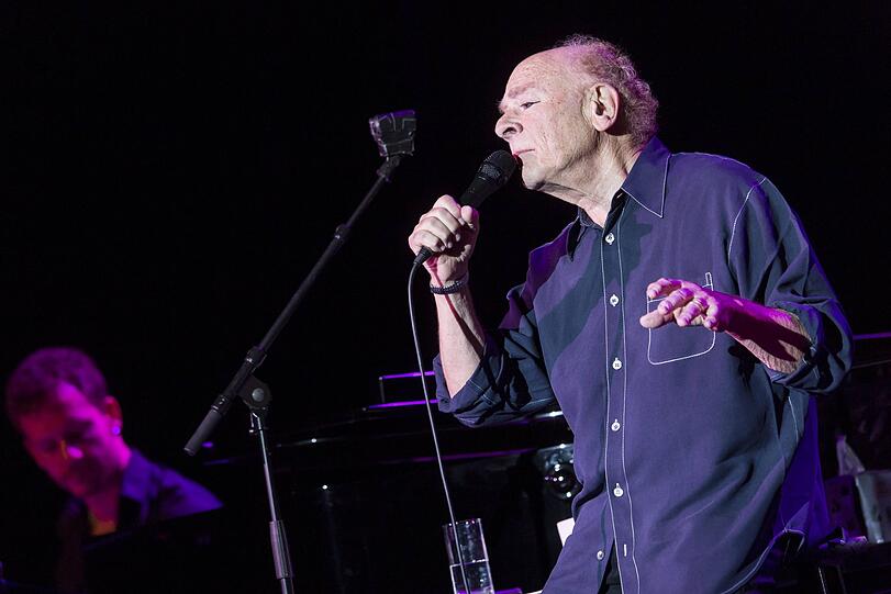 Art Garfunkel im vergangenen Jahr im Berliner Admiralspalast. In der Münchner Philharmonie waren keine Fotos erlaubt.