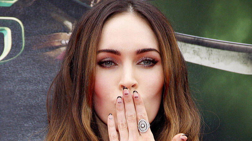 Nicht nur Schauspielerin Megan Fox zeigt sich im Corona-Jahr frisch verliebt.