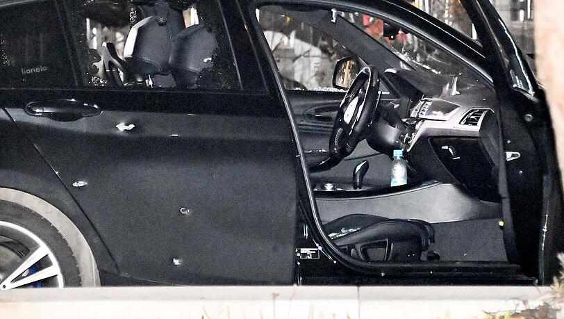 Constanze-Hallgarten-Straße in Obersendling: Bei einer Festnahme haben Beamte nach Polizeiangaben einen Verdächtigen angeschossen.