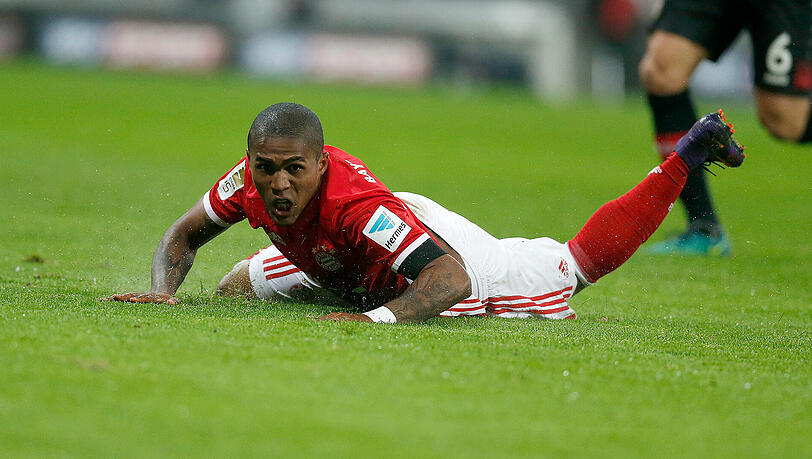 Douglas Costa spricht erneut über Wechselabsichten. Douglas Costa spricht erneut über Wechselabsichten.