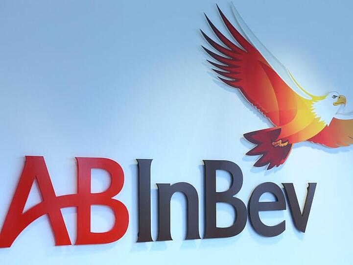 Der weltgrößte Bierbrauer Anheuser-Busch InBev soll seine marktbeherrschende Stellung missbraucht haben.