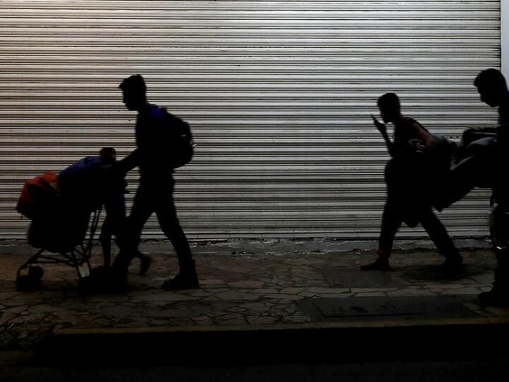 Mexiko verpflichtete sich im Gegenzug zu den ausgesetzten Strafzöllen, Maßnahmen gegen illegale Migration zu ergreifen.
