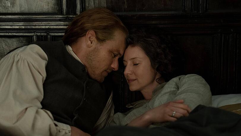 Die Liebesgeschichte von Jamie und Claire steht im Mittelpunkt von "Outlander" und begeistert ein Millionenpublikum.