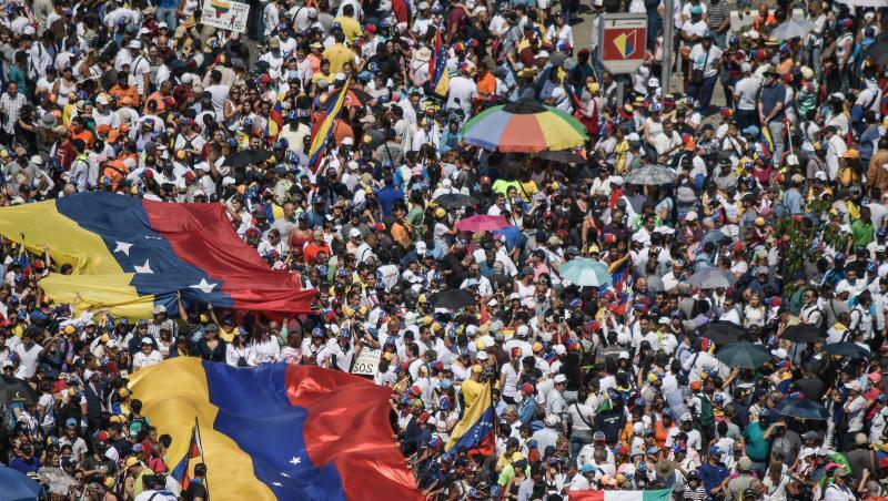 Anhänger der Opposition vergangenes Wochenende bei einer Kundgebung gegen die Regierung von Präsident Maduro. Anhänger der Opposition vergangenes Wochenende bei einer Kundgebung gegen die Regierung von Präsident Maduro.