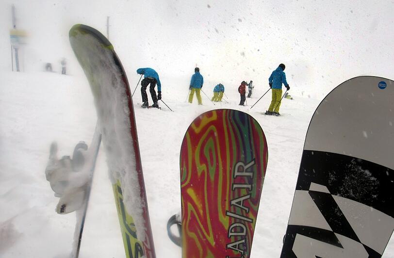 Schnee-Spaß am Wochenende auf der Zugspitze: Inzwischen liegt rund ein Meter Schnee.