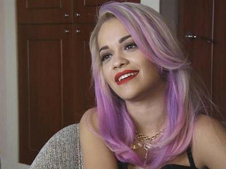 Rita Ora hatte einen intimen Auftritt mit Iggy Azalea