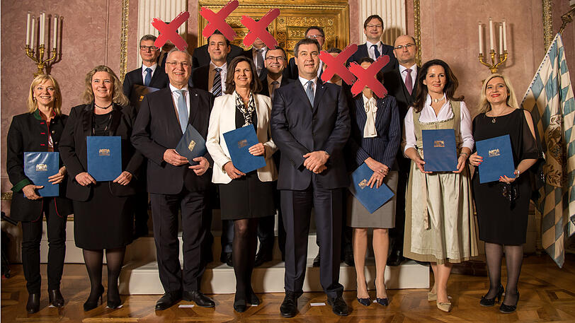 Das war einmal: ein Foto von Söders erstem Kabinett im März 2018. Da waren Marion Kiechle (vorn), Winfried Bausback (2. Reihe), Josef Zellmeier (3. Reihe, v.l.), Marcel Huber und Franz Josef Pschierer noch dabei.