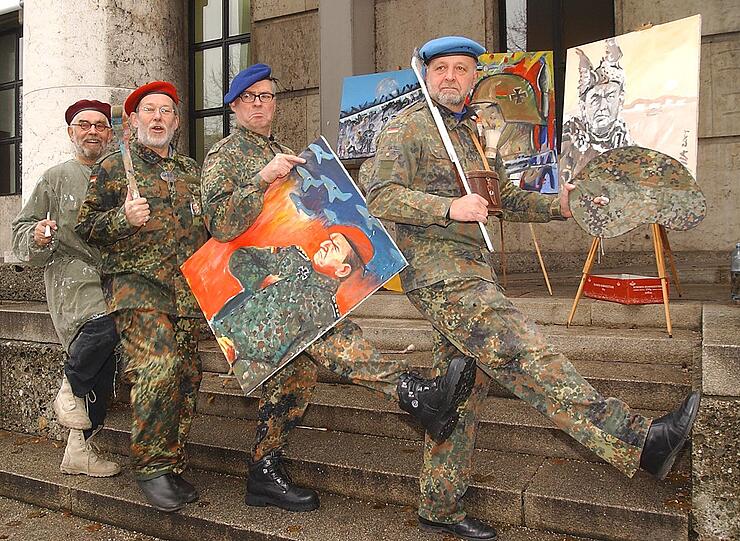 Mit Ironie gegen den Krieg (v. l.): Eckhardt Zylla, Peter Brüning, Günter Wangerin und Wolfram P. Kastner.