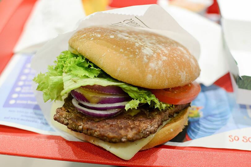 So sieht der neue Bio-Burger aus.